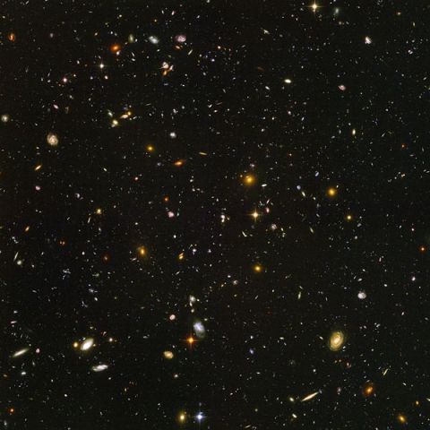 حقائق علم الفلك تشهد للقرآن الكريم بالوحي 1215294602600px-hubble_ultra_deep_field