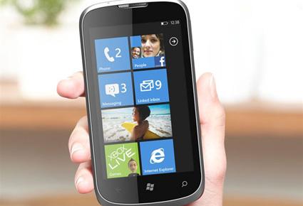 أفضل الهواتف الذكية لعام 2012 Newsmartphone5-4-2012%20(1)