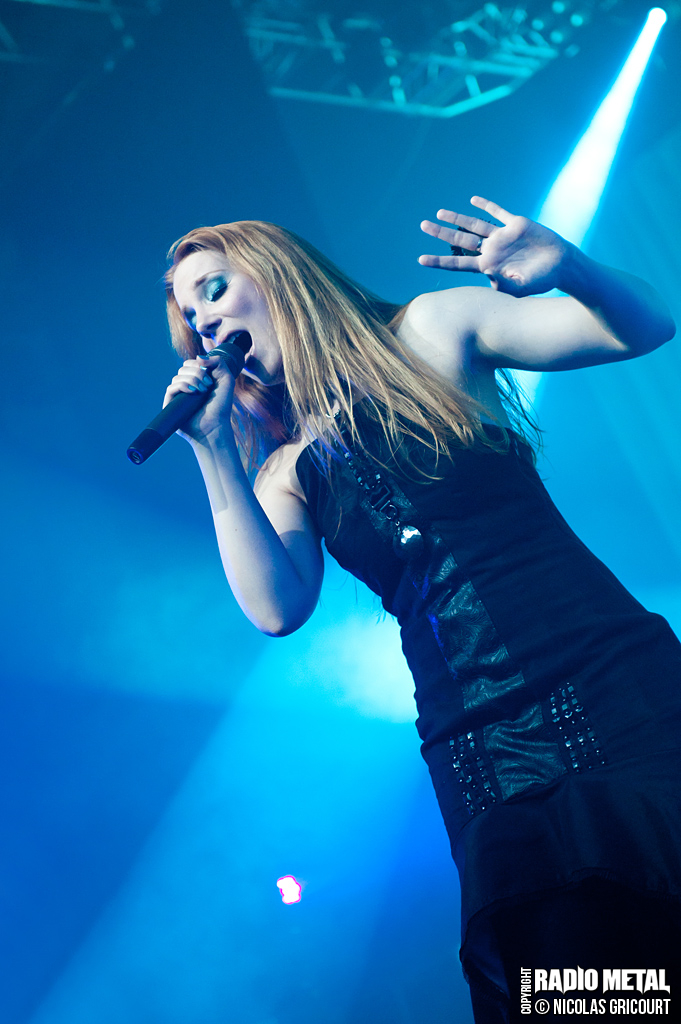 Reviews de concerts - Page 11 Epica_2012_13_04_44