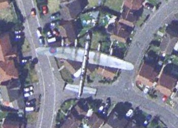 Imagenes raras captadas por Google Earth (El foro tiene sistema Google Earth) Goocur_avion