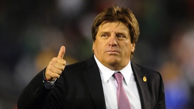 Selecionador mexicano demitido após agressão a jornalista Miguel-Herrera-ratified-as-Mexico-coach