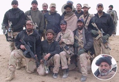 photo Massoud - Page 5 Karzai_guard2