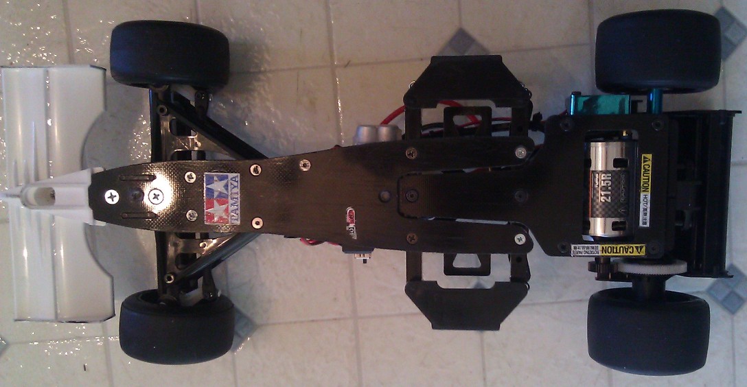 Les F1  - Page 3 919276d1336626271-tamiya-f103-w-f104-front-end-has-upgrades-extras-f1-f1bottom