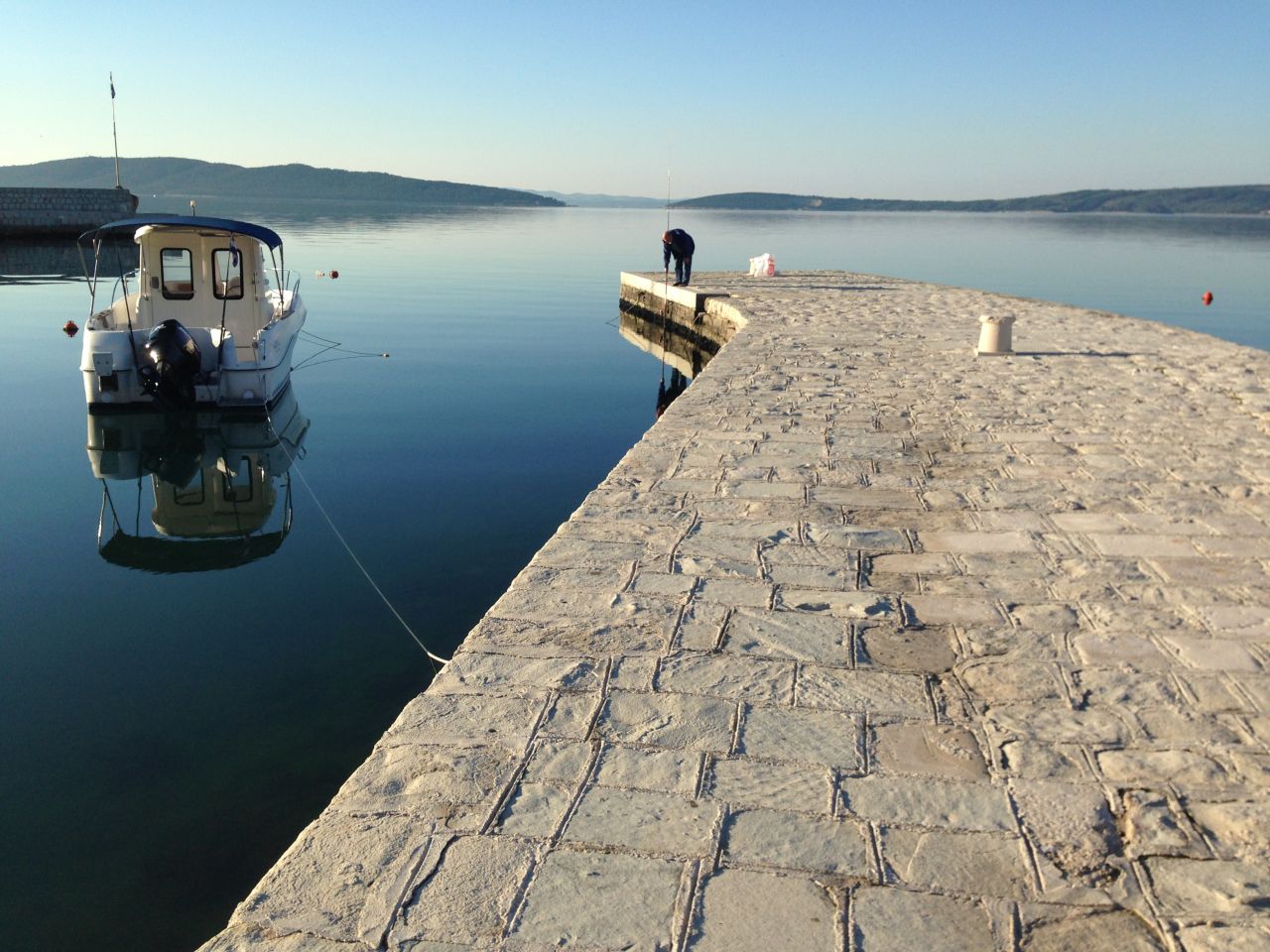  Slikovito hvarsko selo zaprepastilo Nijemce: Zašto tu nitko ne živi? - Page 4 T_US2VT0PkChO8_10413_350421kastel_luksic_-_next_to_the_sea