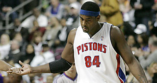 Chris Webber, le re-signer ou non ? Webber_Chris_det_070208