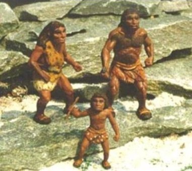 الاسلحة  والاساليب الحربية الفرعونية وتطورها Neanderthal