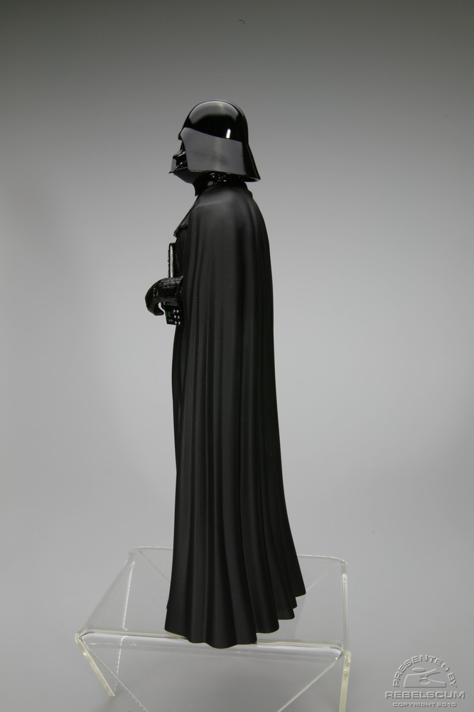 [Kotobukiya] Darth Vader ARTFX+ Statue - FOTOS OFICIAIS!!! DarthVader_side01