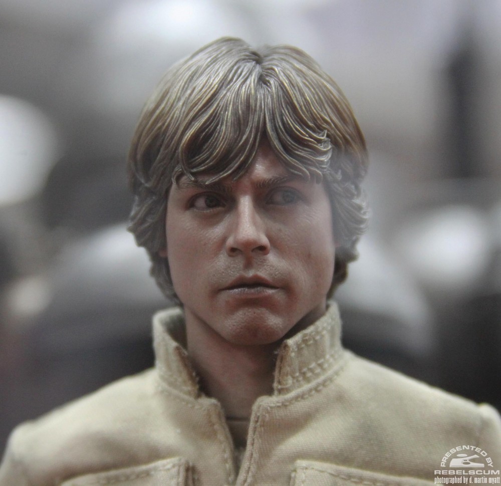 [SDCC 2011] Hot Toys - DX07 Luke Skywalker / Bespin IMG_9236