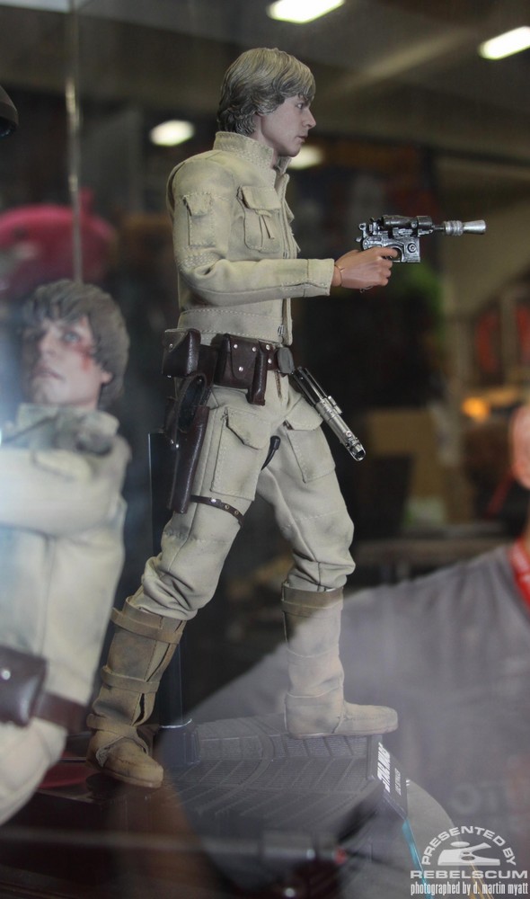 [SDCC 2011] Hot Toys - DX07 Luke Skywalker / Bespin IMG_9252