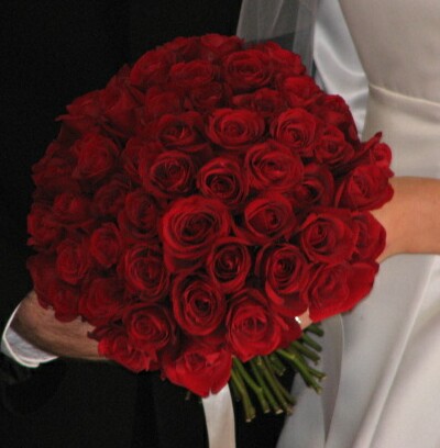 Buqetat me te bukura te nuses - Faqe 4 Bold%20red%20bouquet%20bridal