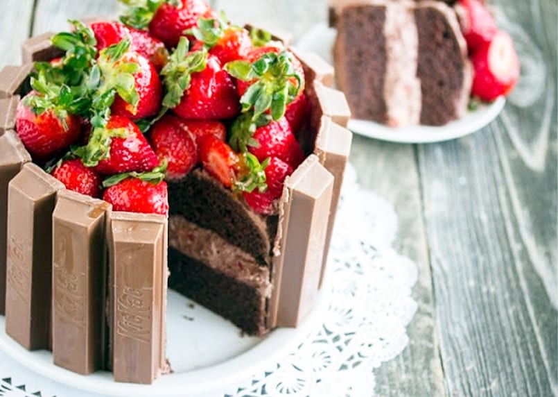  10  recetas de pastel de chocolate Tarta_facil_fresas_kitkat