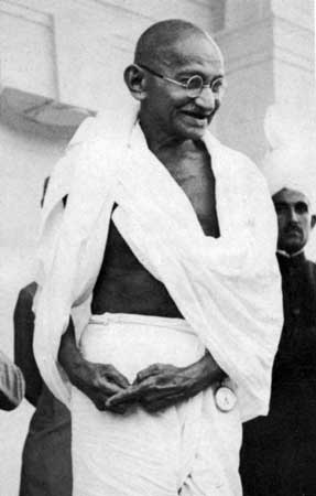 BIOGRAFÍA DE GHANDI. II Mahatma-ghandi-12