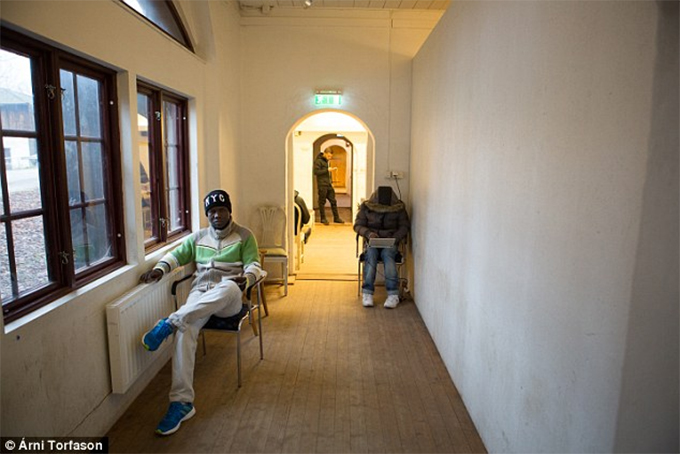 U Švedskoj prob.... nestalo 14.000 imigranata kojima je odbijen azil - Page 2 34830tarnsjo3