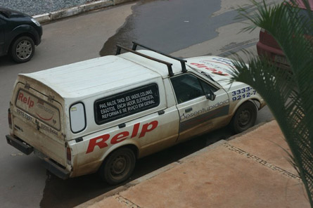 Placas e letreiros com mensagens engracadas... - Página 10 Servico-nome-louco