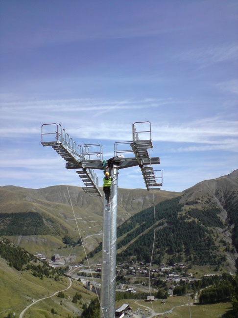 Construction du TSD6 de lachaup àla foux LEITNER DSC00703_(2)