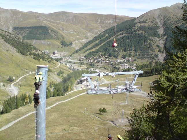 Construction du TSD6 de lachaup àla foux LEITNER DSC00709_(2)