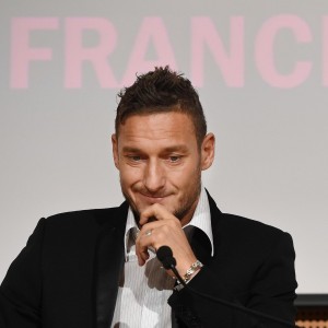 Totti: "Riportare le famiglie allo stadio, i miei figli hanno paura" 141138177-0afb950d-0f2b-43c6-bc08-418e765b7265