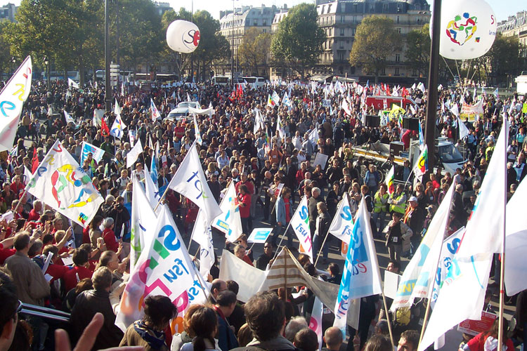 80.000 manifestants à Paris !!! 2008-10-19-093