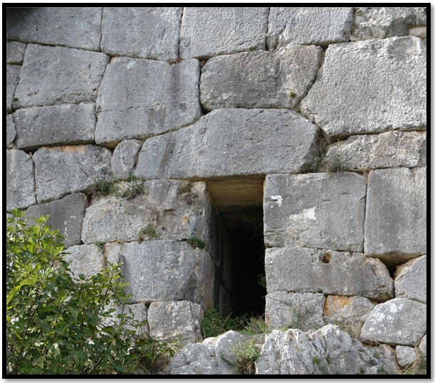 Oculto en Italia: Ruinas ciclópeas prohibidas, (¿de gigantes de la Atlántida?) Cyclopean-Ruins-Norba-Italy-7