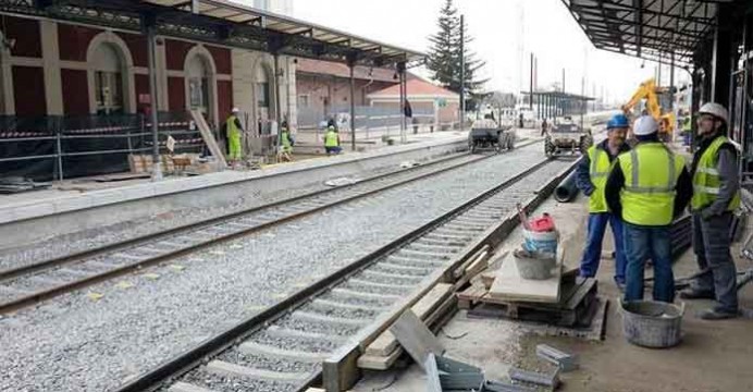 ESPAÑA: PASTOR REVISA ESTE VIERNES LAS OBRAS DEL AVE ENTRE VALLADOLID, PALENCIA Y LEÓN 0333-692x360