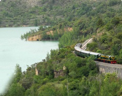 ESPAÑA: EL TREN DE LOS LAGOS INCORPORA UN QUINTO VAGÓN 0416