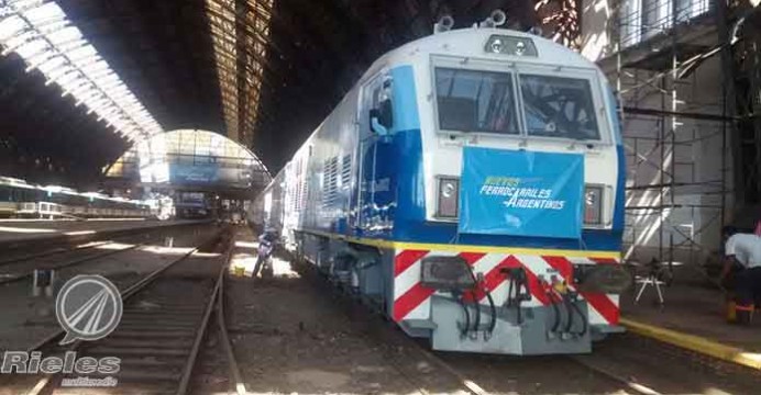 HOY VUELVE EL TREN A ROSARIO 1330-692x360