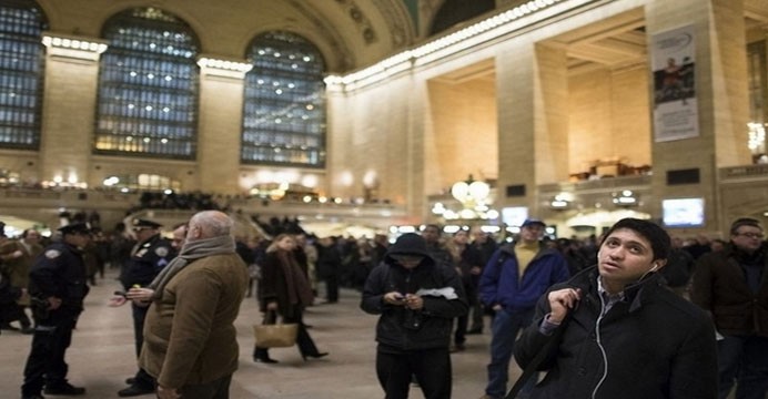 tren - ESTADOS UNIDOS: DESCARRILAMIENTO DE TREN EN GRAND CENTRAL PROVOCA RETRASOS 141-692x360