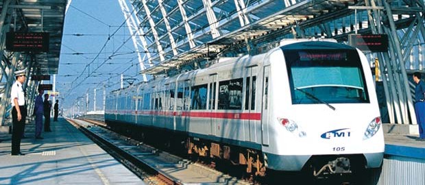 FABRICANTES CHINOS DE TREN CSR Y CNR APUESTAN POR LA FUSIÓN Ferrocariles_china-620x270