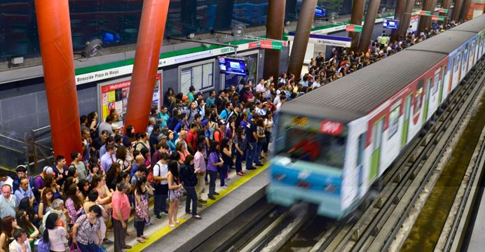 CHILE: CRISIS EN EL METRO: LA MANTENCIÓN COMENZÓ A EXTERNALIZARSE HACE YA 17 AÑOS 089-692x360