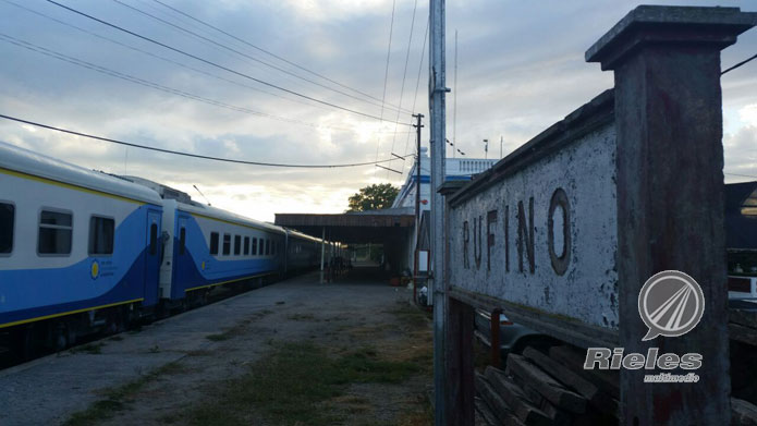 EL TREN DE PRUEBA LLEGO A RUFINO 24