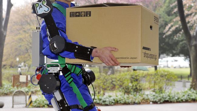 Armes du Futur Exosquelette-Motoris%C3%A9-Agriculteurs-Power-Assist-Suit-03