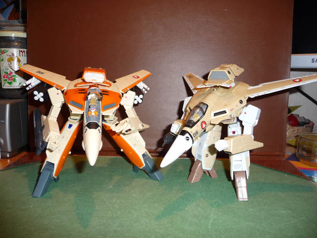 [Review] Comparatif Yamato 1/60 VF-1 v1/v2 Comparov1v2_gerwalk_face