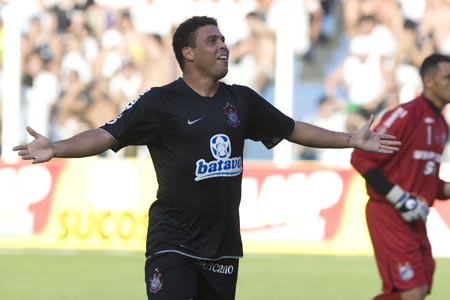 QUANDO O GORDO PASSOU PELO CURINTCHA A IMPRENSA Ronaldo_corinthians14