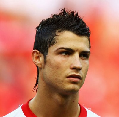 النجم البرتغالي وهداف ريال مدريد كرستيان رونالدو Cristiano-ronaldo-hairstyle-and-haircut-in-Portugal