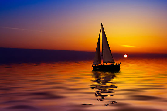 Sunce Sailboat-against-a-beautiful-sunset