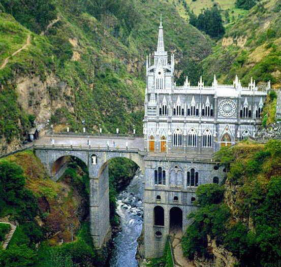 Sakralna umjetnost  - Page 3 Colombia_Ipiales_Las_Lajas_Cathedral