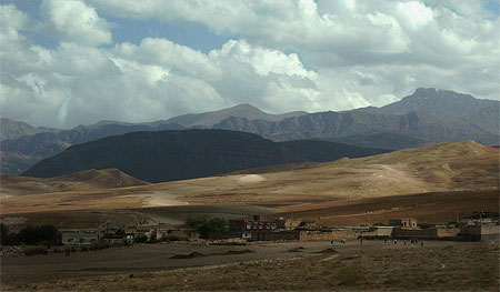 ما رأيك بجولة سياحية داخل المغرب ؟ هل أنت مستعد  Pt79919