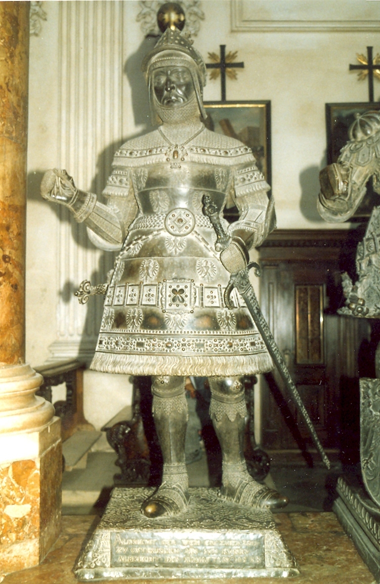 Innsbruck le tombeau vide de l'empereur Maximilien 1er de Habsbourg 15