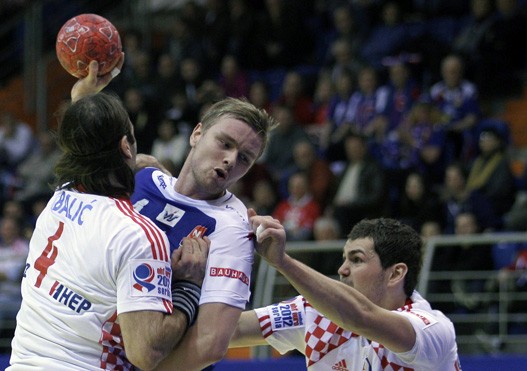 Europsko rukometno prvenstvo u Srbiji 2012 Hrv-isl1