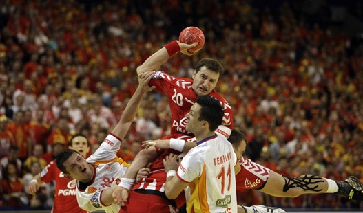Europsko rukometno prvenstvo u Srbiji 2012 - Page 2 Makedonija-poljska1
