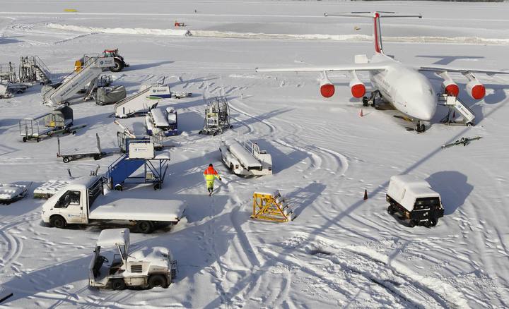 La ola de frío dificulta las comunicaciones en Europa y cierra varios aeropuertos 1291218910314