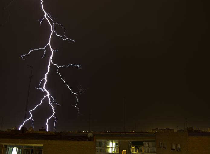 Impresionante tormenta eléctrica en Madrid 1277456386737