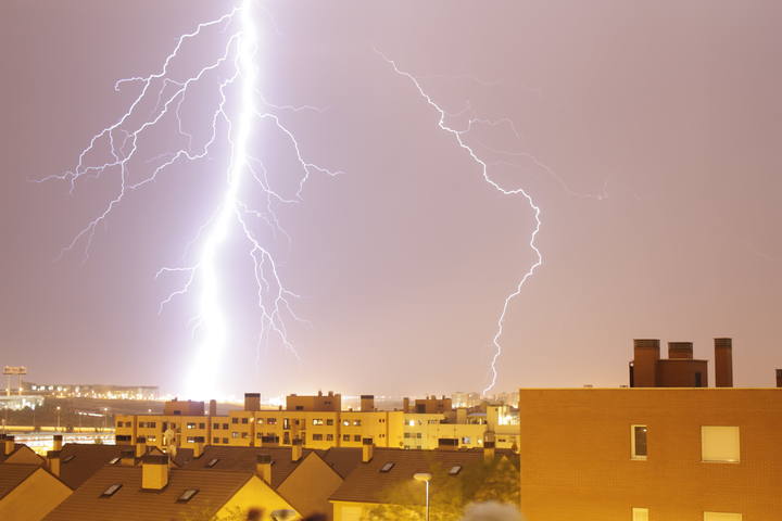 Impresionante tormenta eléctrica en Madrid 1277461421538