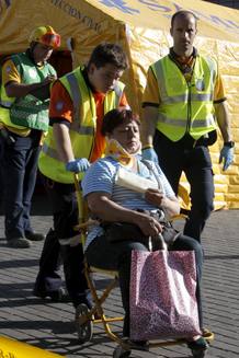 Dos trenes de cercanias chocan en la estacion de Aluche, Madrid. Una decena de heridos leves 1246003816743