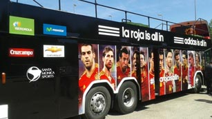 Partido de futbol de la fase final de la “UEFA EURO 2012” - Página 6 Autobus