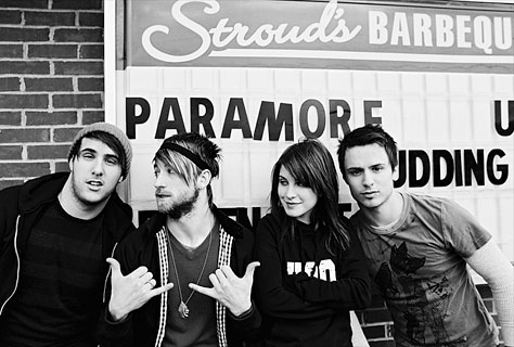 Paramore - Page 2 Paramore_strouds1