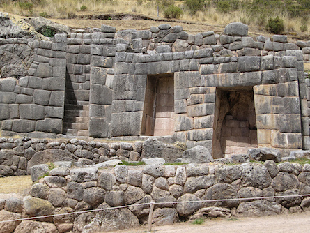 The Mysterious Ruins of the Sacred Valley of Peru: Ñaupa Iglesia Peru-Tambomachay