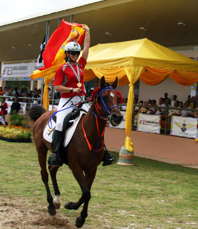 Hipica Raid FEI-World-Endurance-Champion-2008-Maria-Mercedes-Avarez-Ponton