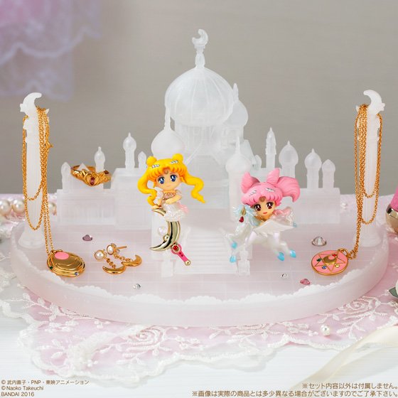 [New Merch] Miniaturely Tablet Moon Castle Accessory Stand Sailormoon-moon-castle-accessory-stand-candy-toy2016b