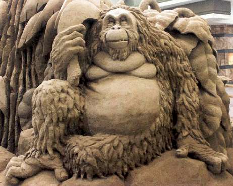 Sand sculpture............ Orang